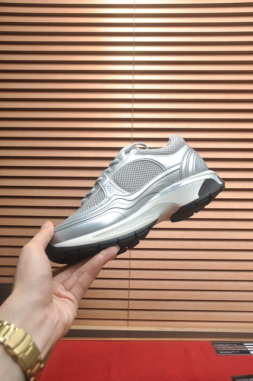Men's shoes 💰600💶【CHANEL】(Chanel couple's model)👩‍❤️‍💋‍👨The latest all-season shoes🔥🔥The ultimate derivative model. Not only are you more fashionable on your feet, but wearing flat shoes can also lengthen your overall body shape ~ "Features" The simple upper is paired with conspicuous small fragrant cloth strips, which is fashionable and high-end. 💕💕Selected Chanel fabric for the upper, comfortable and soft fabric lining available in 5 colors 🐎Size: (women's 35-39, customized 40. Men's 38-44, customized 45)